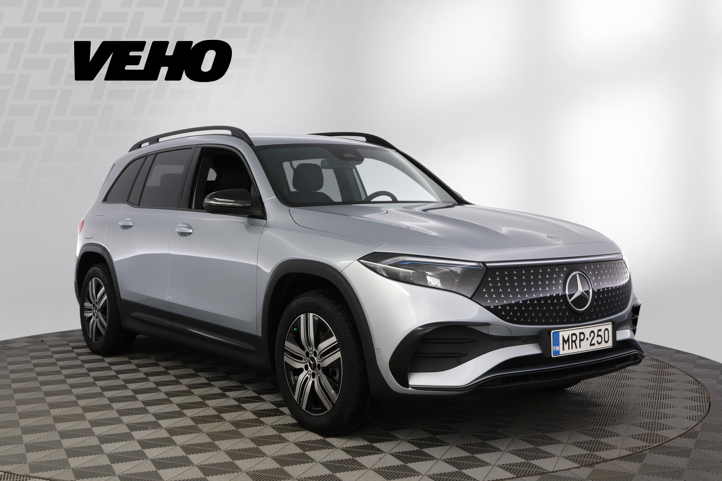 Mercedes-Benz EQB 2025, photo 7/38
