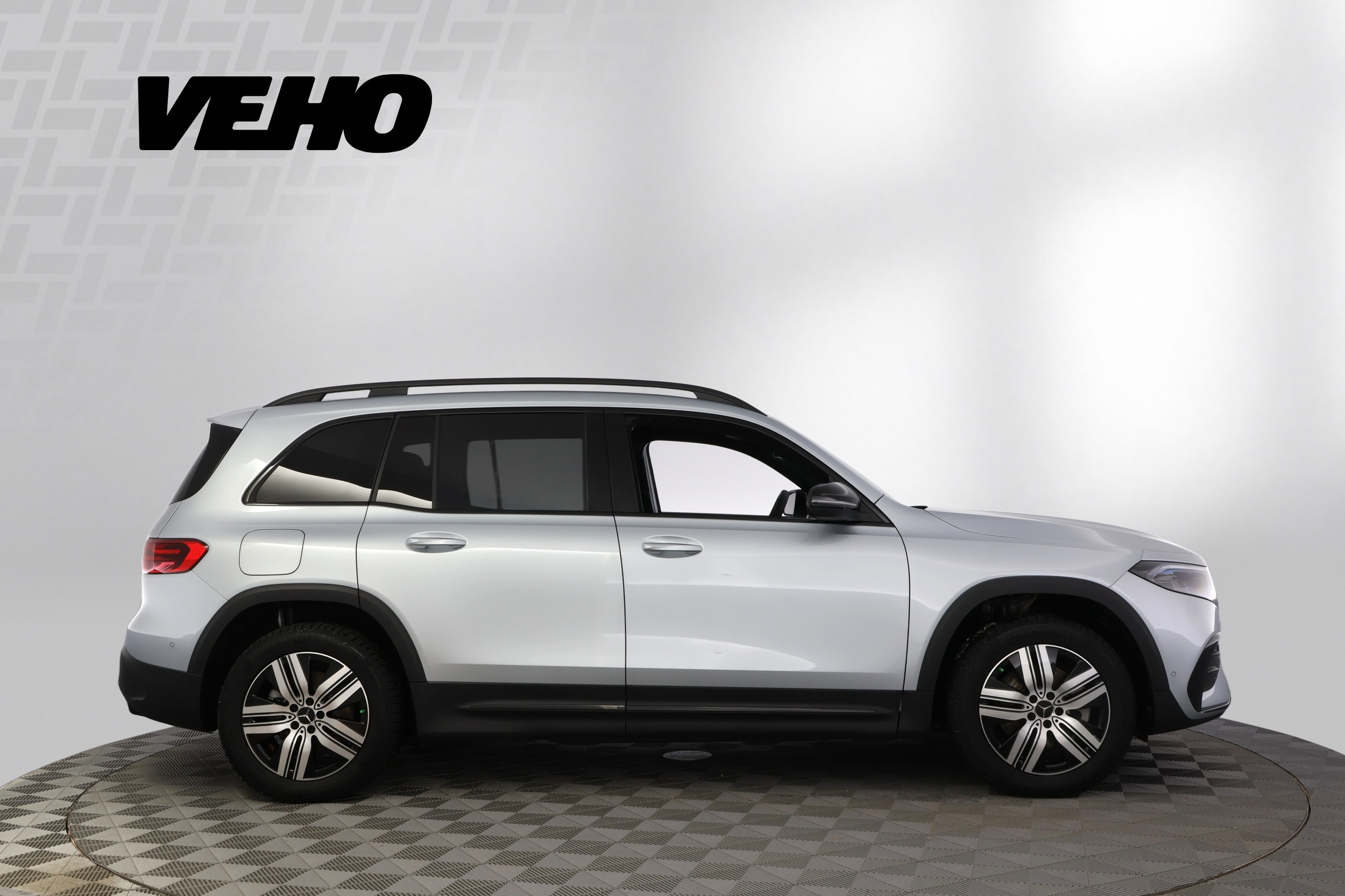 Mercedes-Benz EQB 2025, photo 6/38