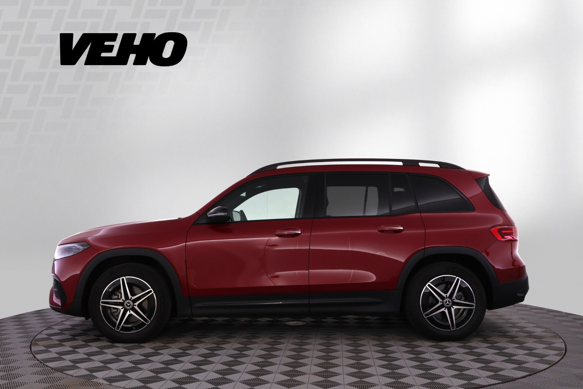 Mercedes-Benz EQB 2025, photo 2/30