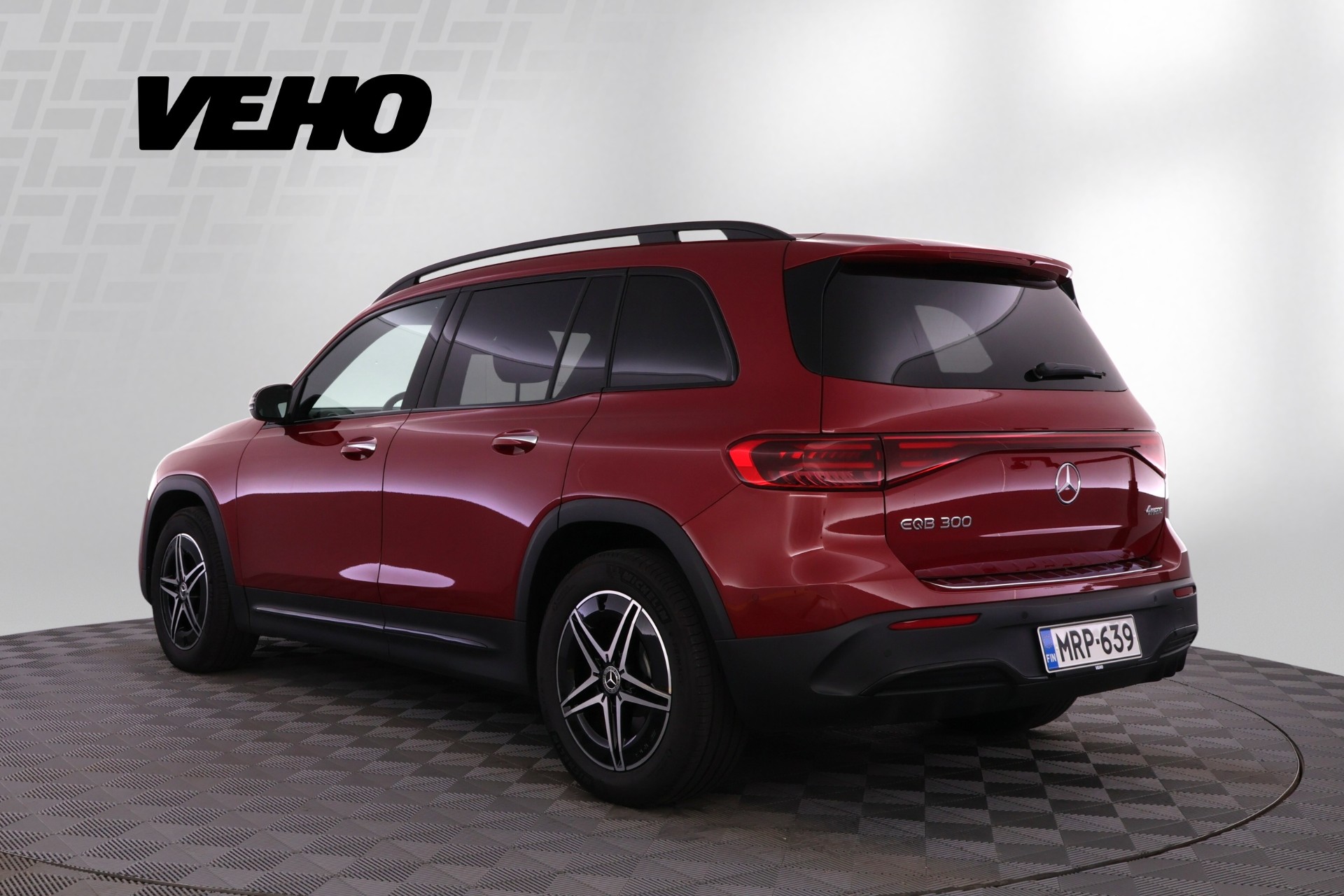 Mercedes-Benz EQB 2025, photo 3/30