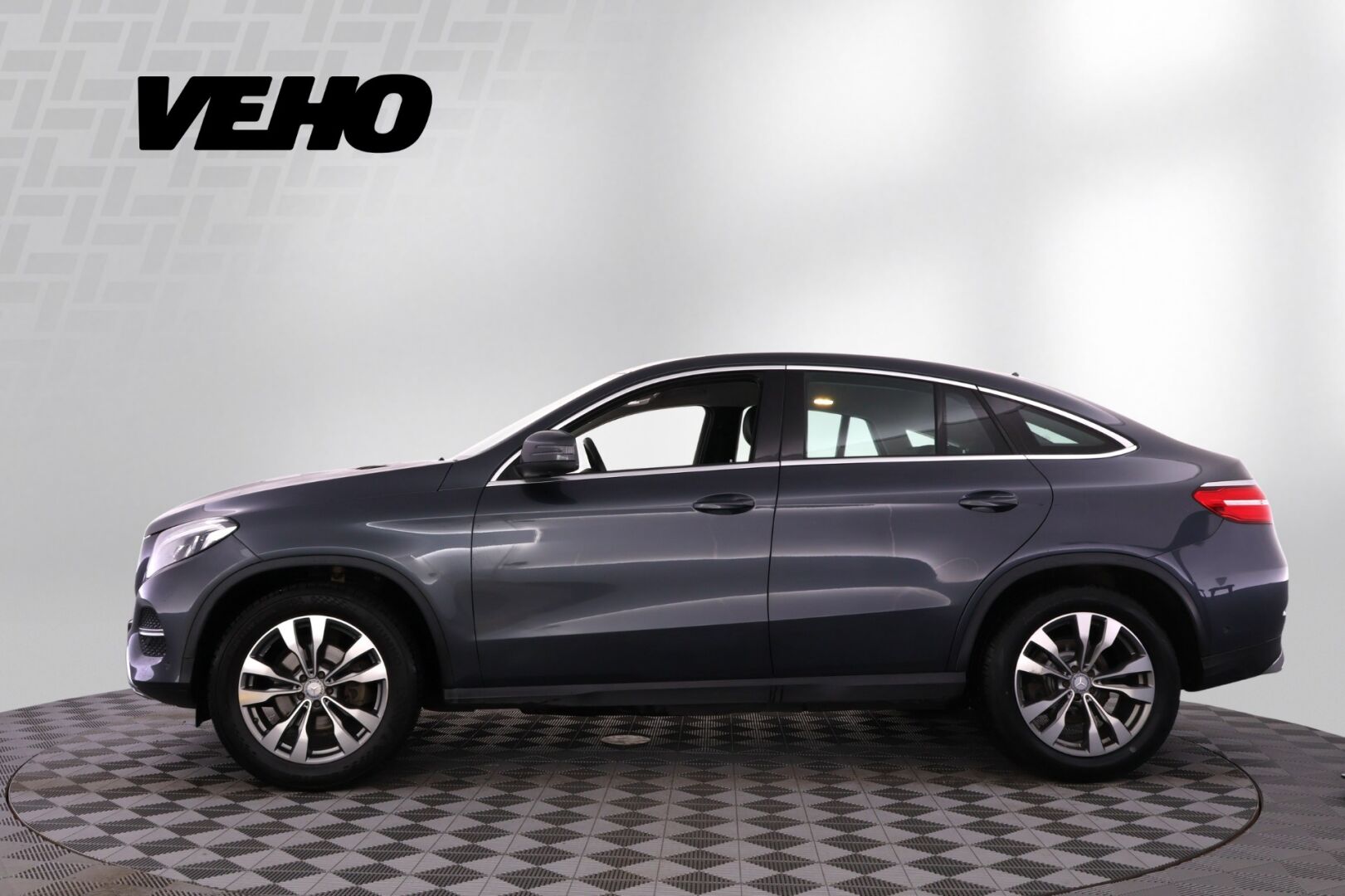 Mercedes-Benz GLE 350 d Coupé 4Matic 2015, bild 2/27