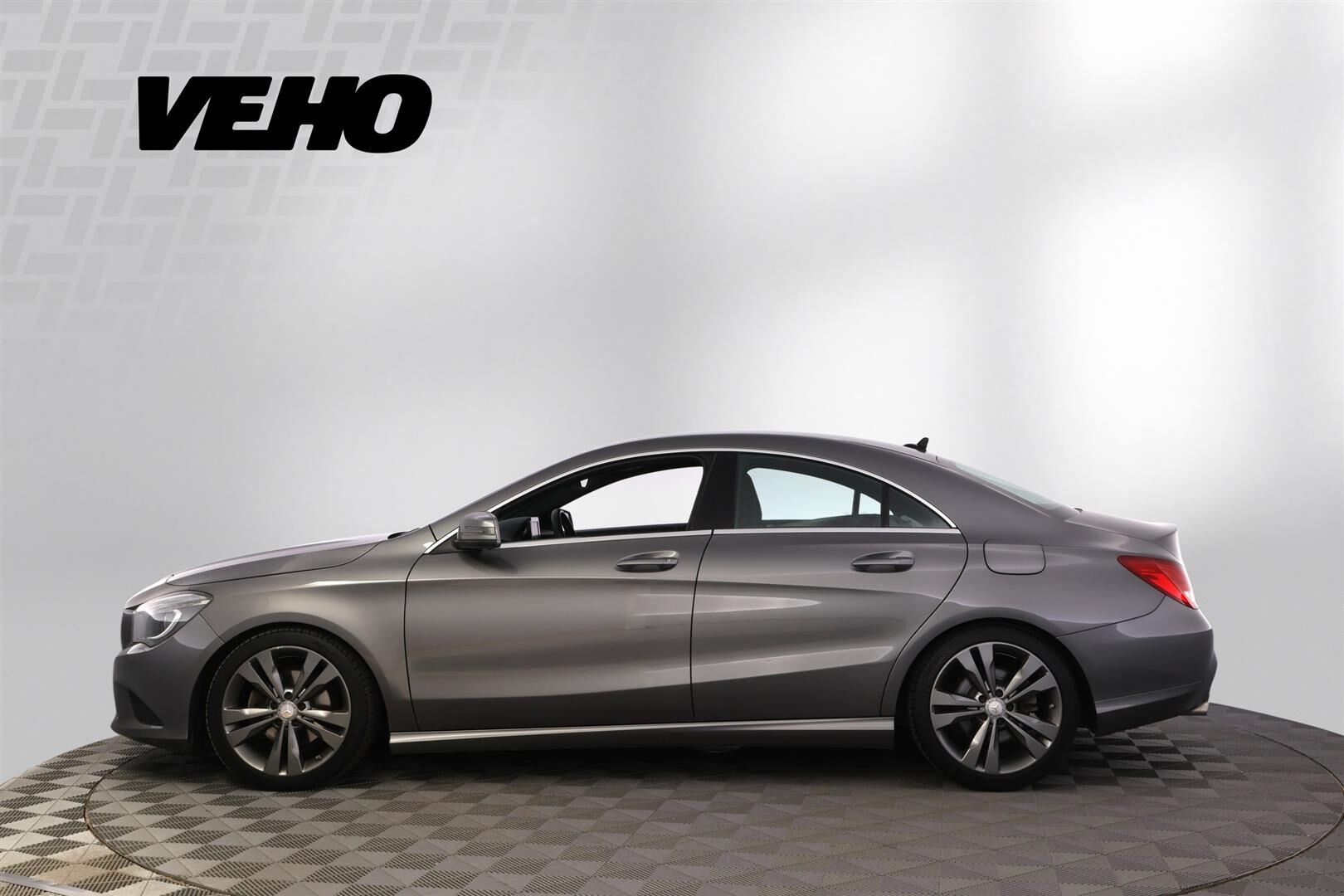 Mercedes-Benz CLA 180 Automatic Edition 2016, bild 2/30