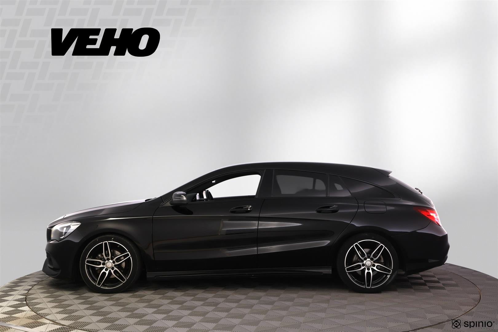 Mercedes-Benz CLA 2017, photo 2/33