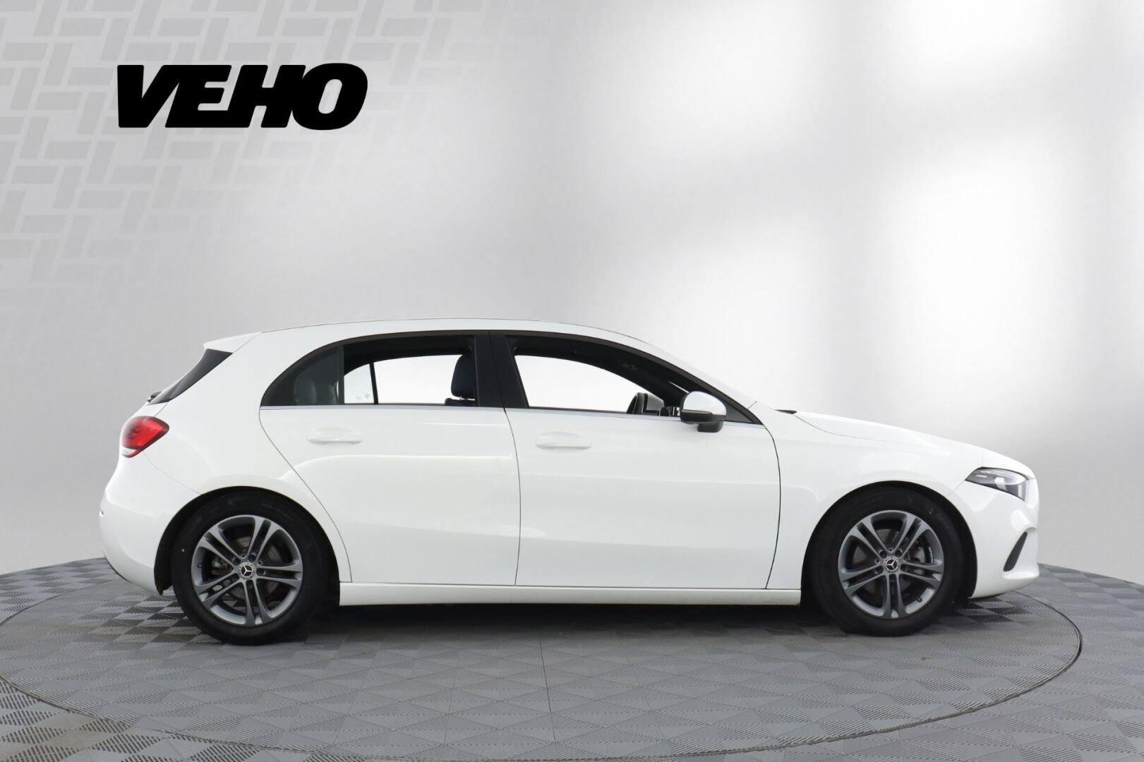 Mercedes-Benz A 180 d A Business Style 2018, bild 6/17