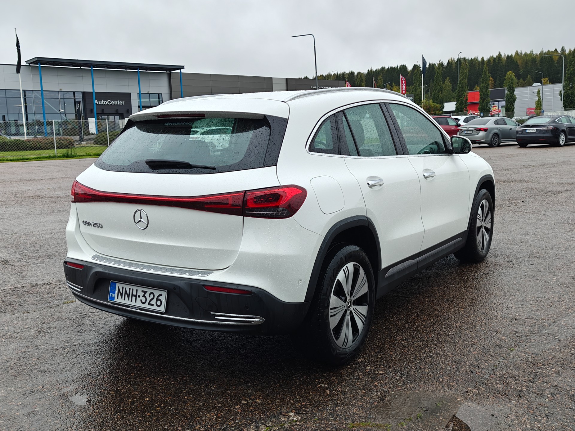 Mercedes-Benz EQA 250 Business 2024, kuva 2/5