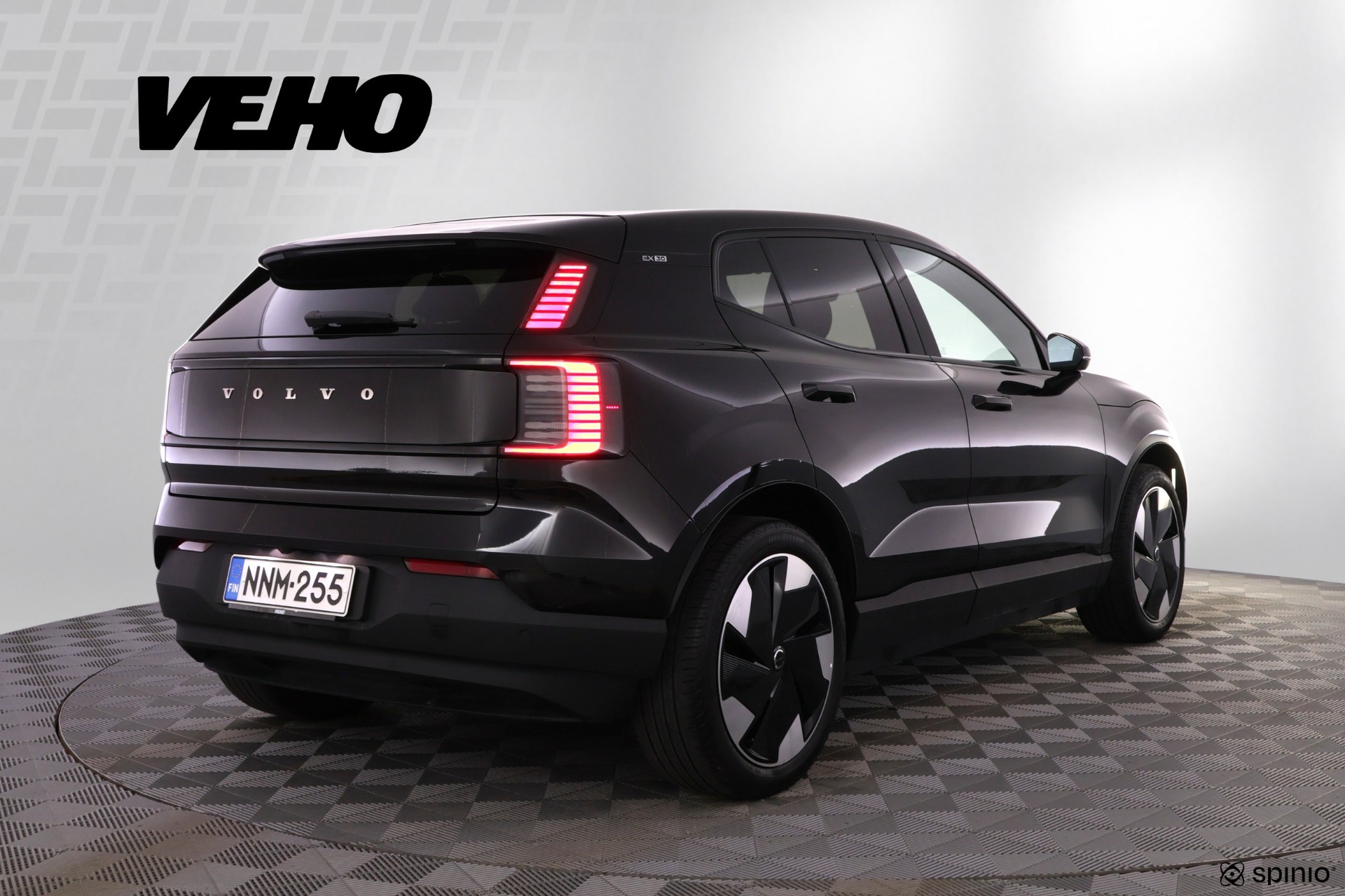 Volvo EX30 Twin Performance Plus 2024, photo 5/25