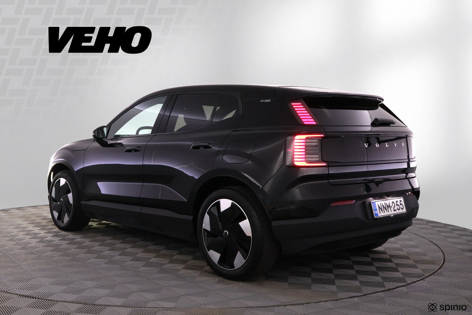 Volvo EX30 Twin Performance Plus 2024, photo 6/25