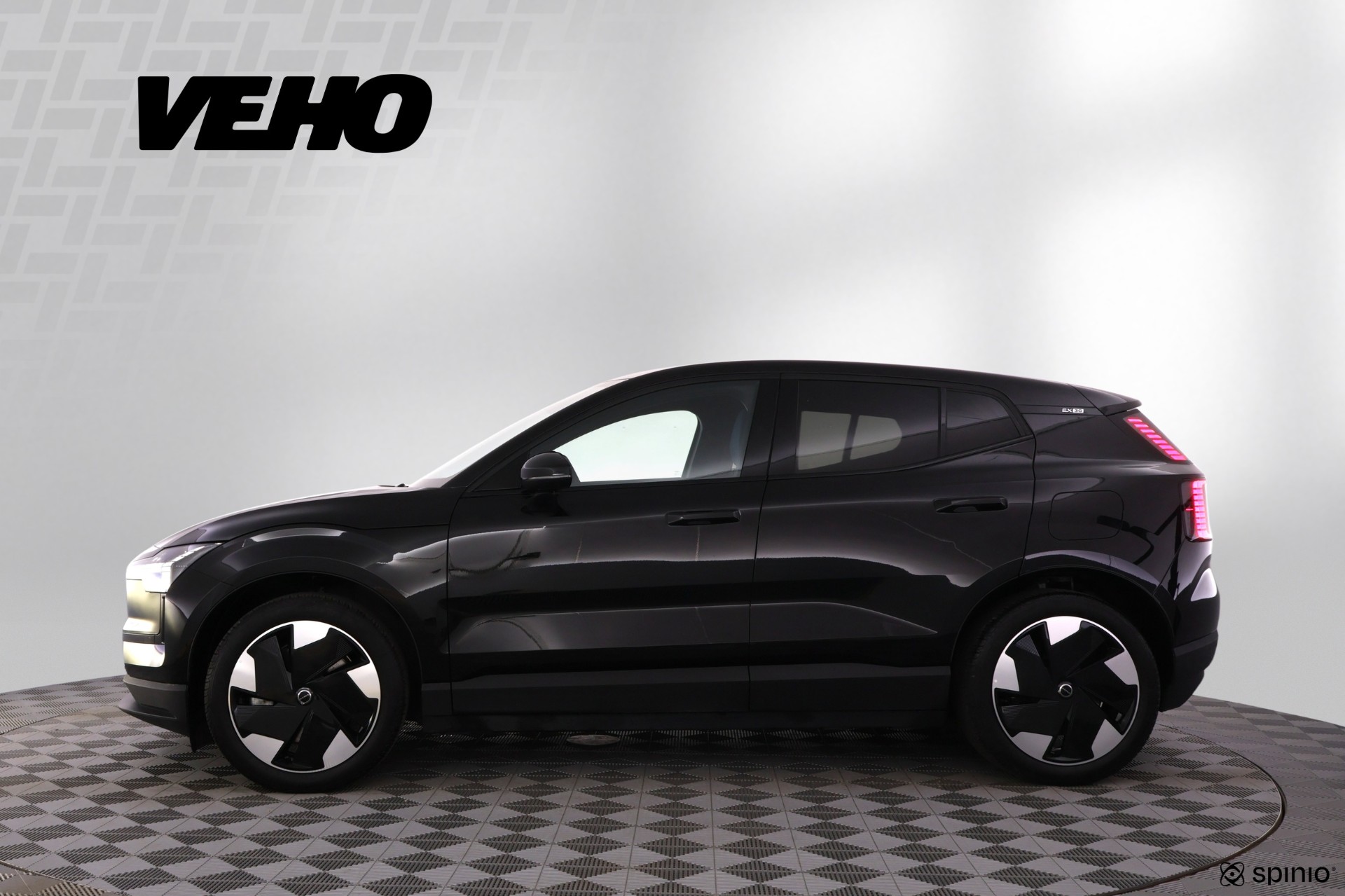 Volvo EX30 Twin Performance Plus 2024, photo 2/25