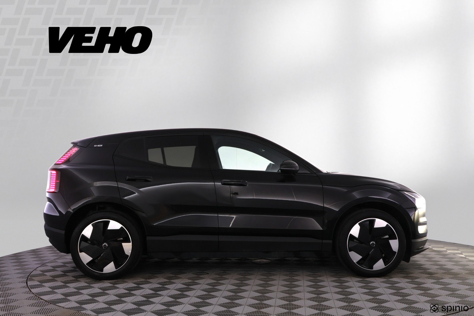 Volvo EX30 Twin Performance Plus 2024, photo 4/25