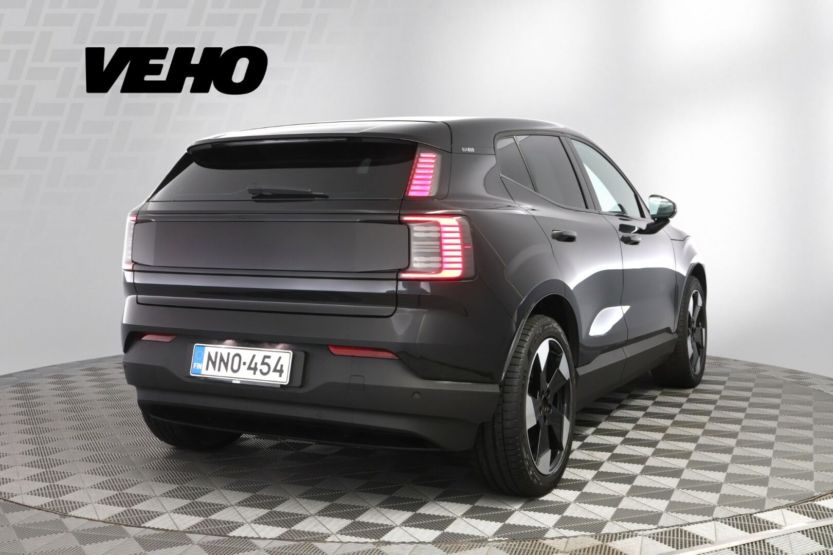 Volvo EX30 Twin Performance Plus 2024, bild 2/26