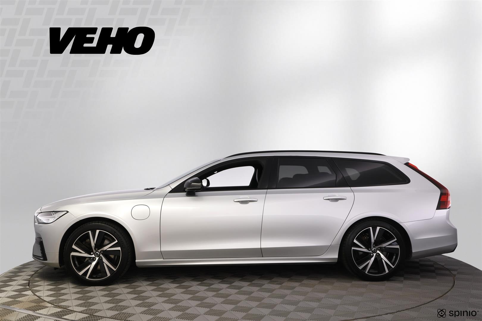 Volvo V90 T6 AWD Long Range R-Design aut 2022, kuva 2/39