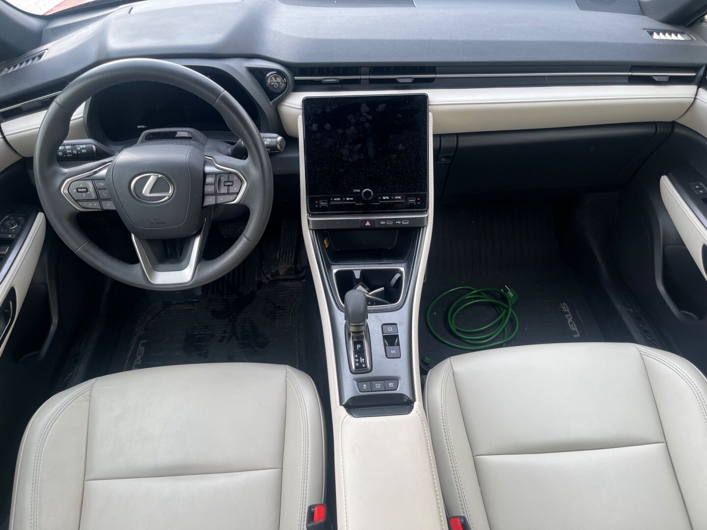 Lexus LBX 200h Launch Edition Elegant 2025, bild 7/8