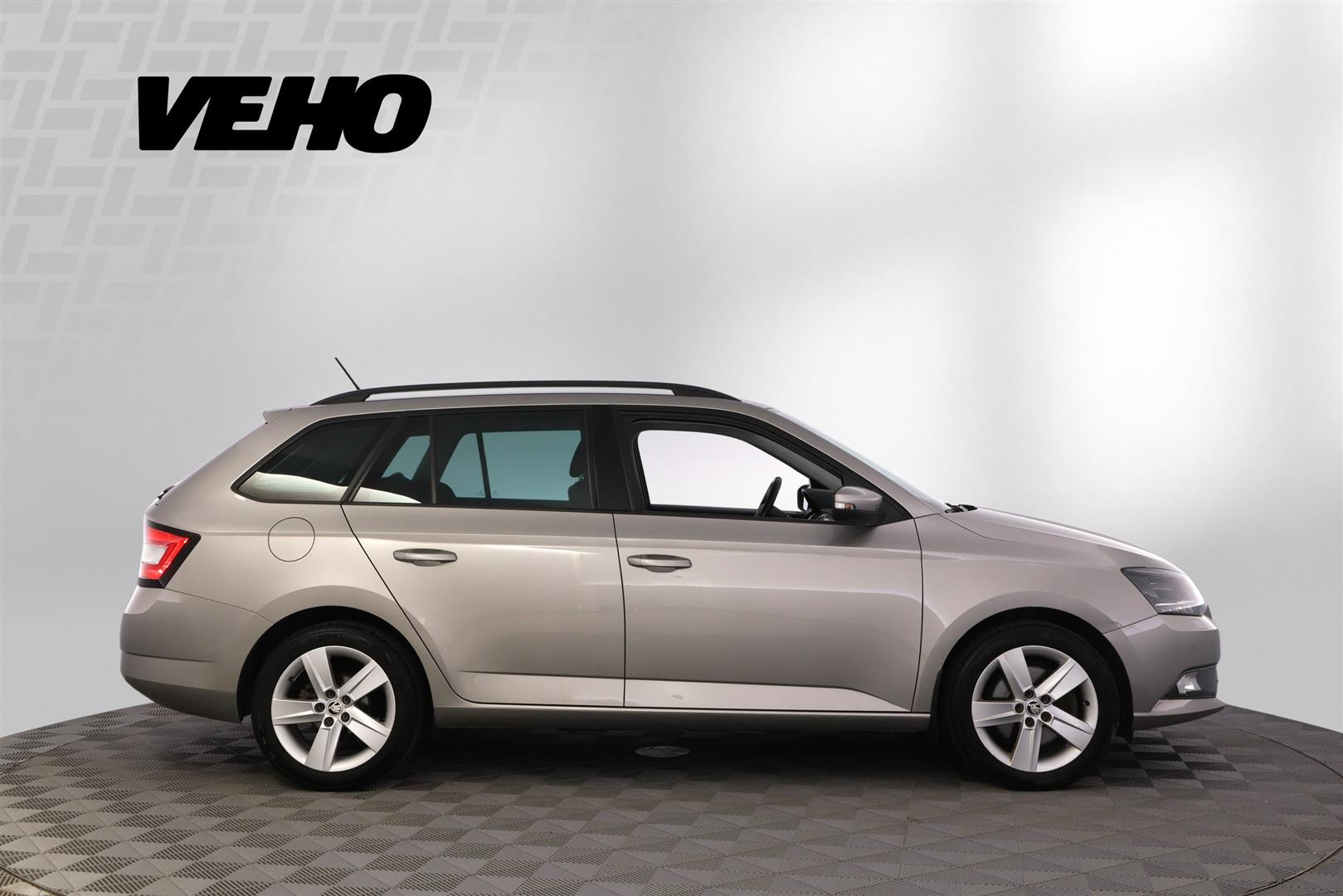 Skoda Fabia Combi 1,2 TSI 110 Style DSG 2017, photo 6/28