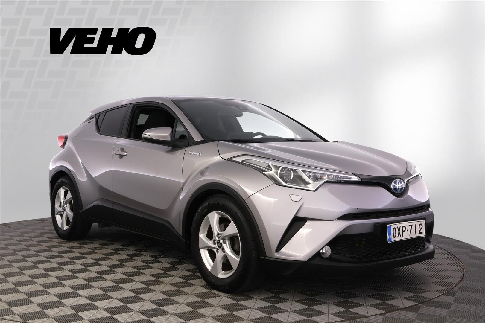 Toyota C-HR 1,8 Hybrid Active Edition 2019, photo 7/30