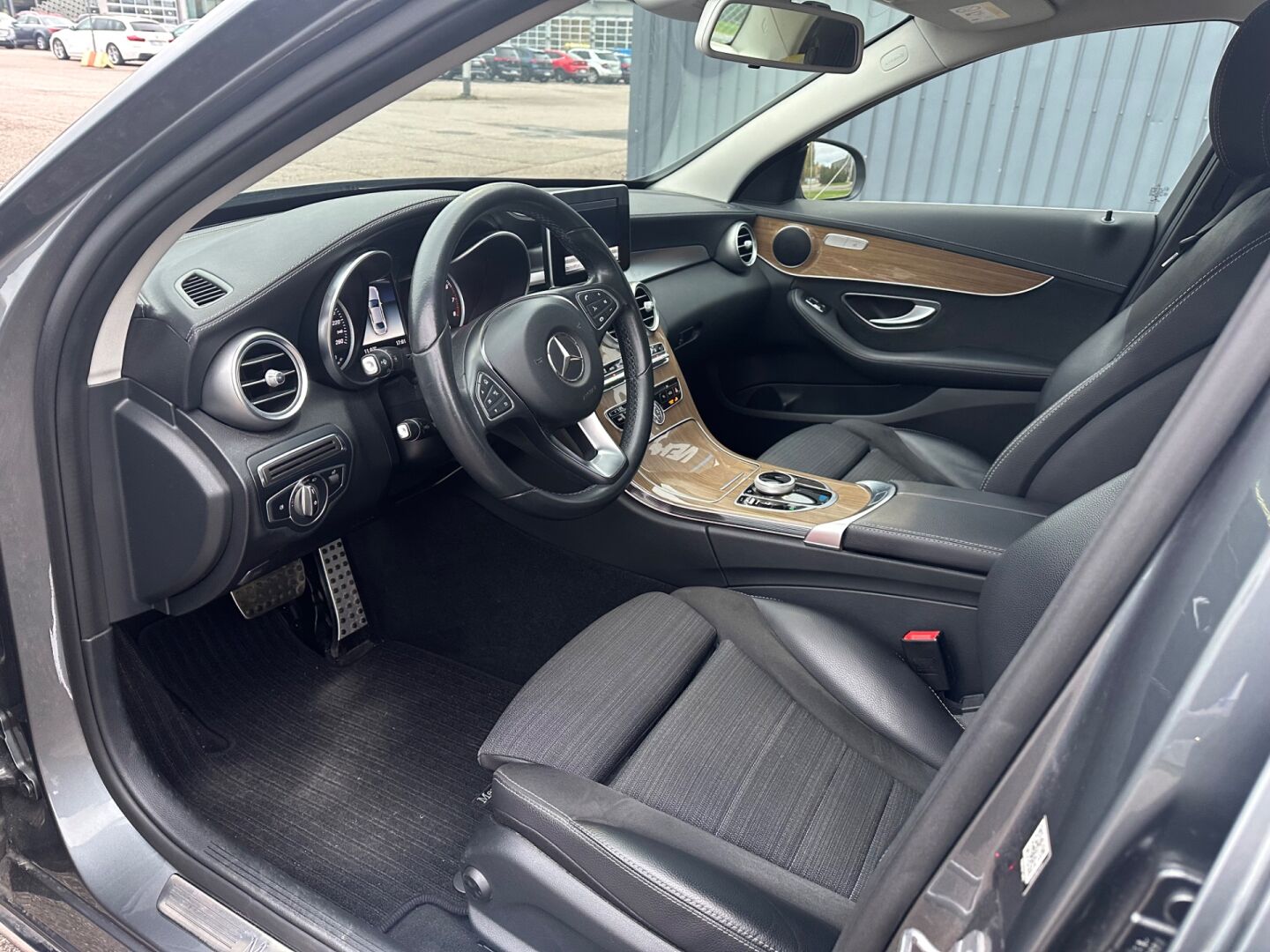 Mercedes-Benz C 180 A Edition Exclusive 2018, photo 3/3