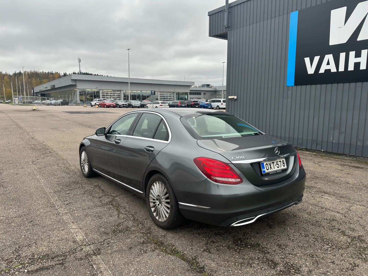 Mercedes-Benz C 180 A Edition Exclusive 2018, photo 2/3