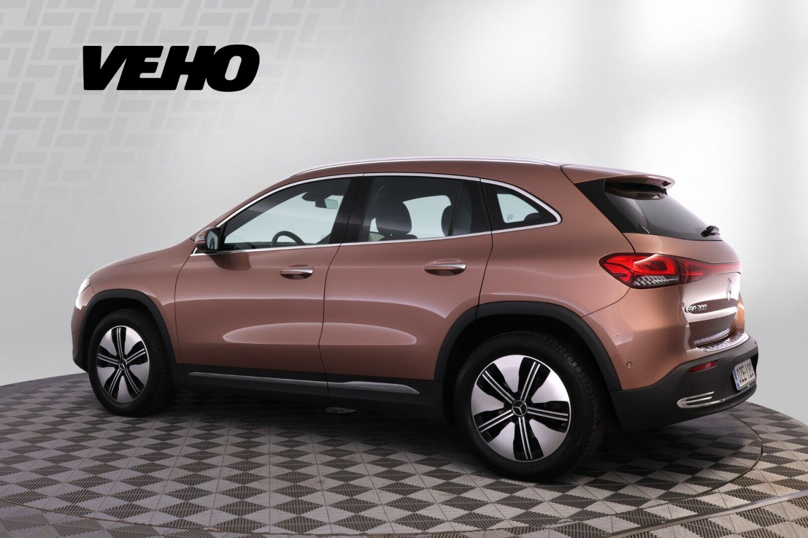 Mercedes-Benz EQA 300 4MATIC Business 2023, kuva 3/36