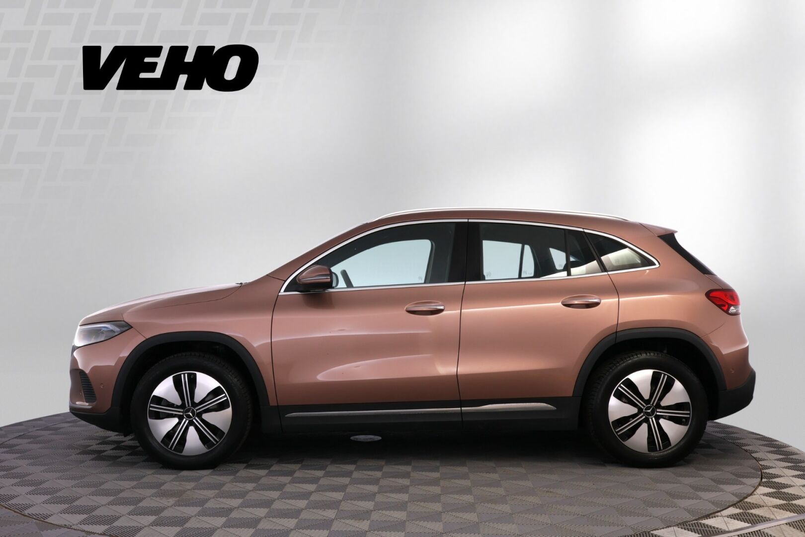 Mercedes-Benz EQA 300 4MATIC Business 2023, kuva 2/36