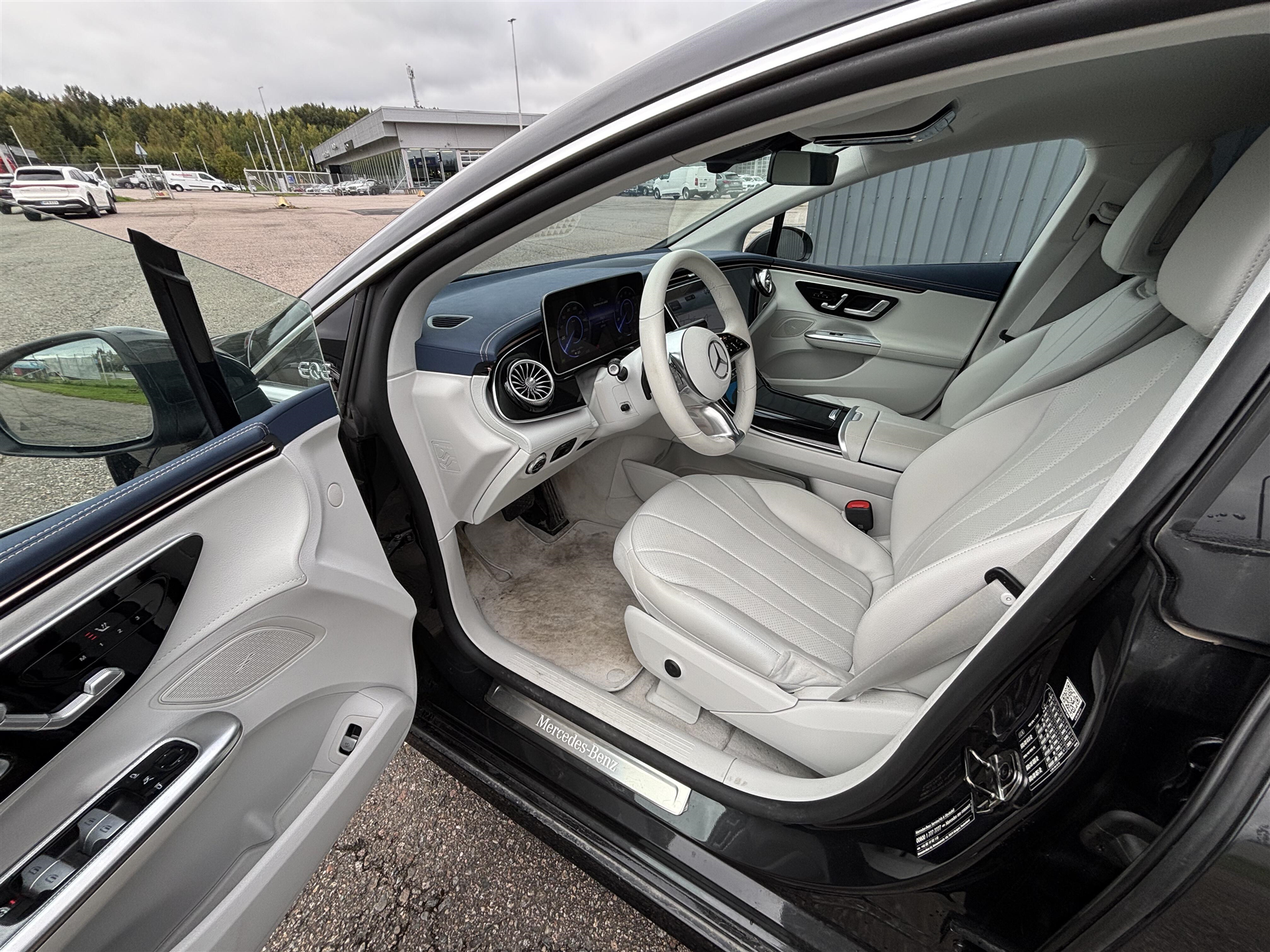 Mercedes-Benz EQE 350 4MATIC AMG 2023, photo 5/15