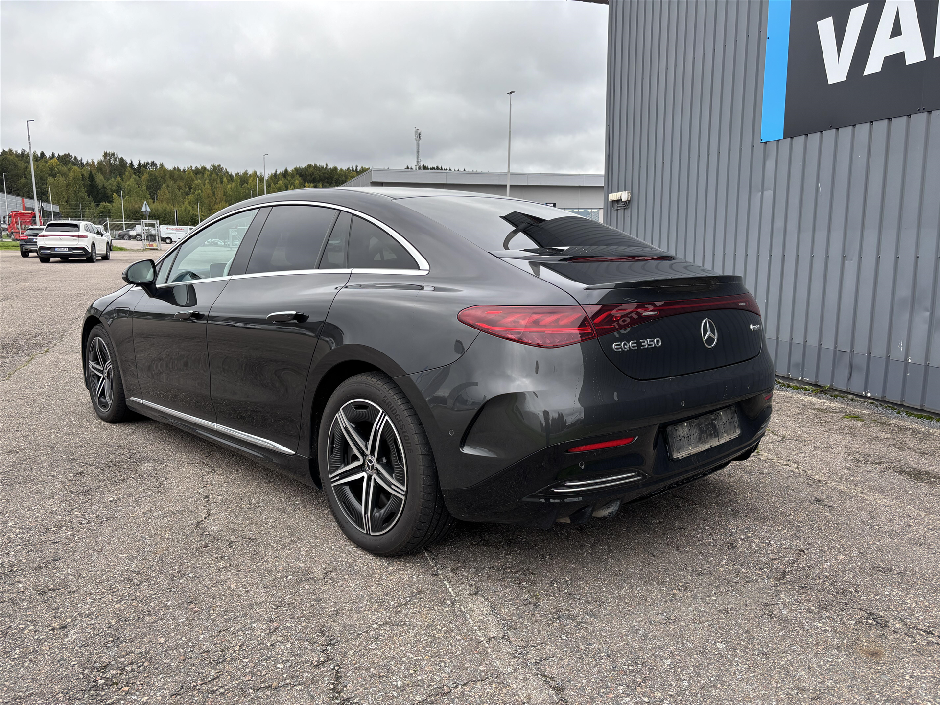 Mercedes-Benz EQE 350 4MATIC AMG 2023, photo 2/15