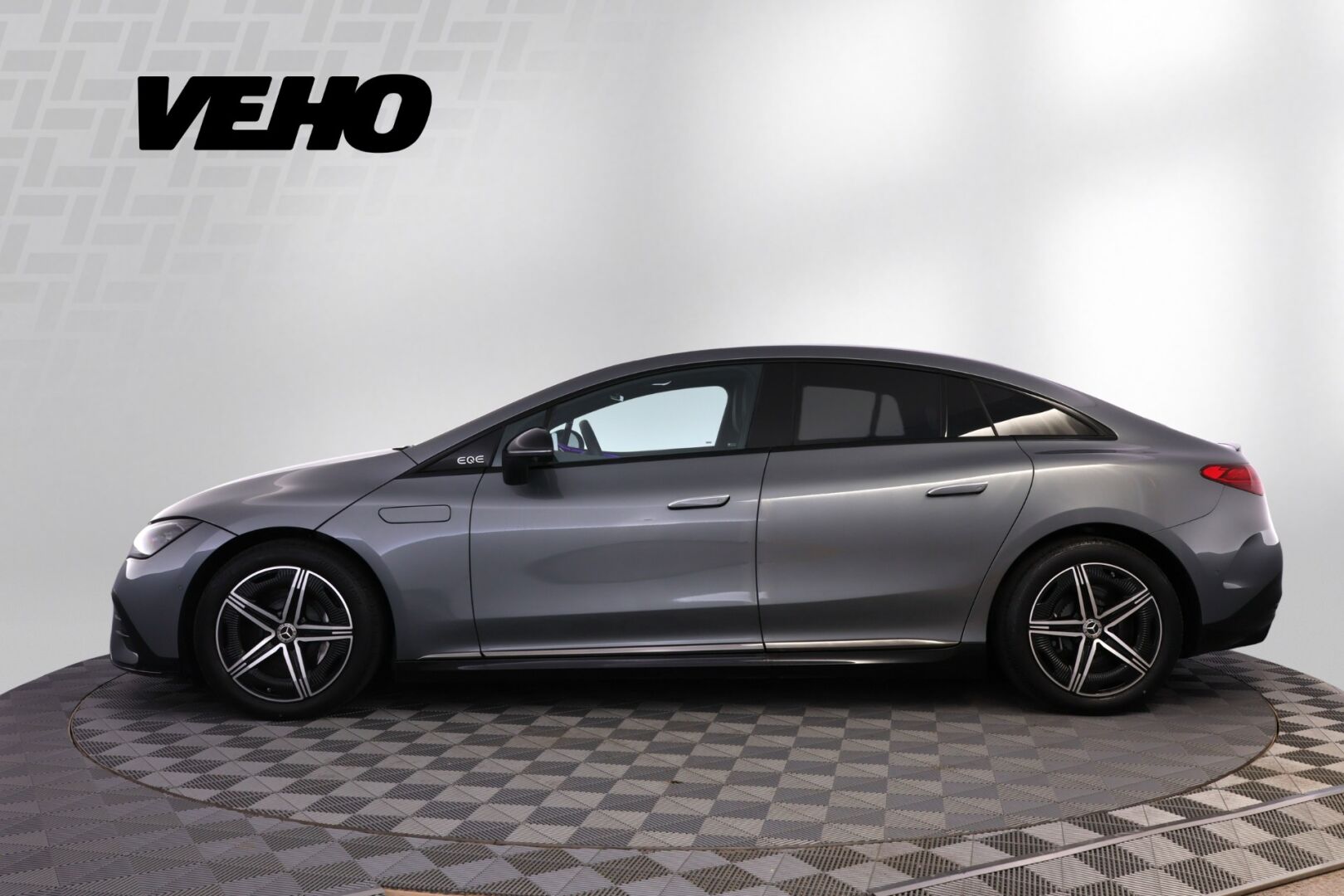 Mercedes-Benz EQE 350 4MATIC AMG 2023, bild 2/32