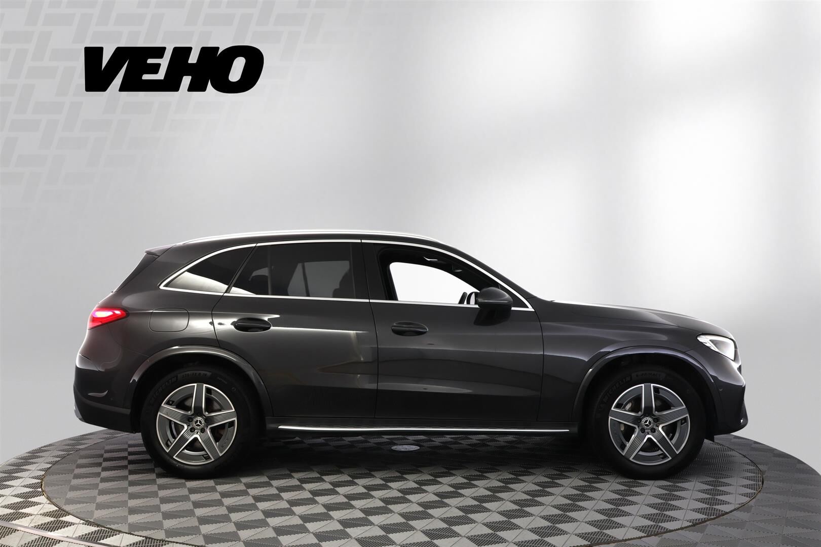 Mercedes-Benz GLC 2023, bild 6/25