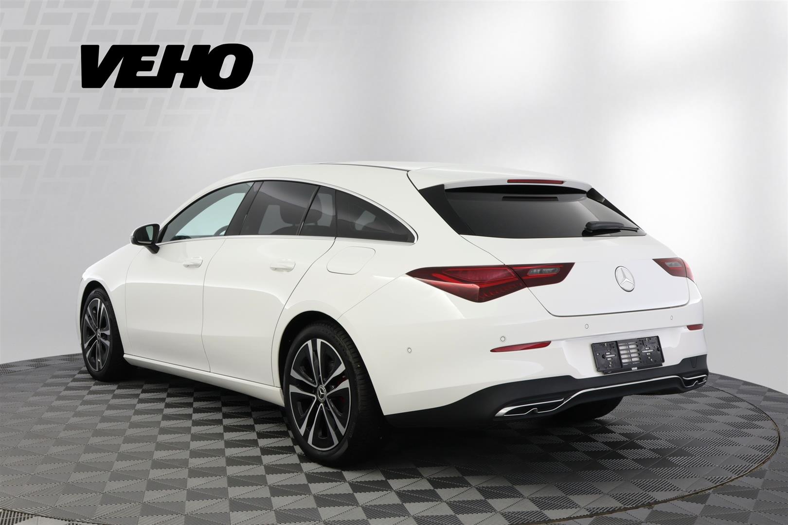 Mercedes-Benz CLA 180 A Shooting Brake 2023, photo 3/25