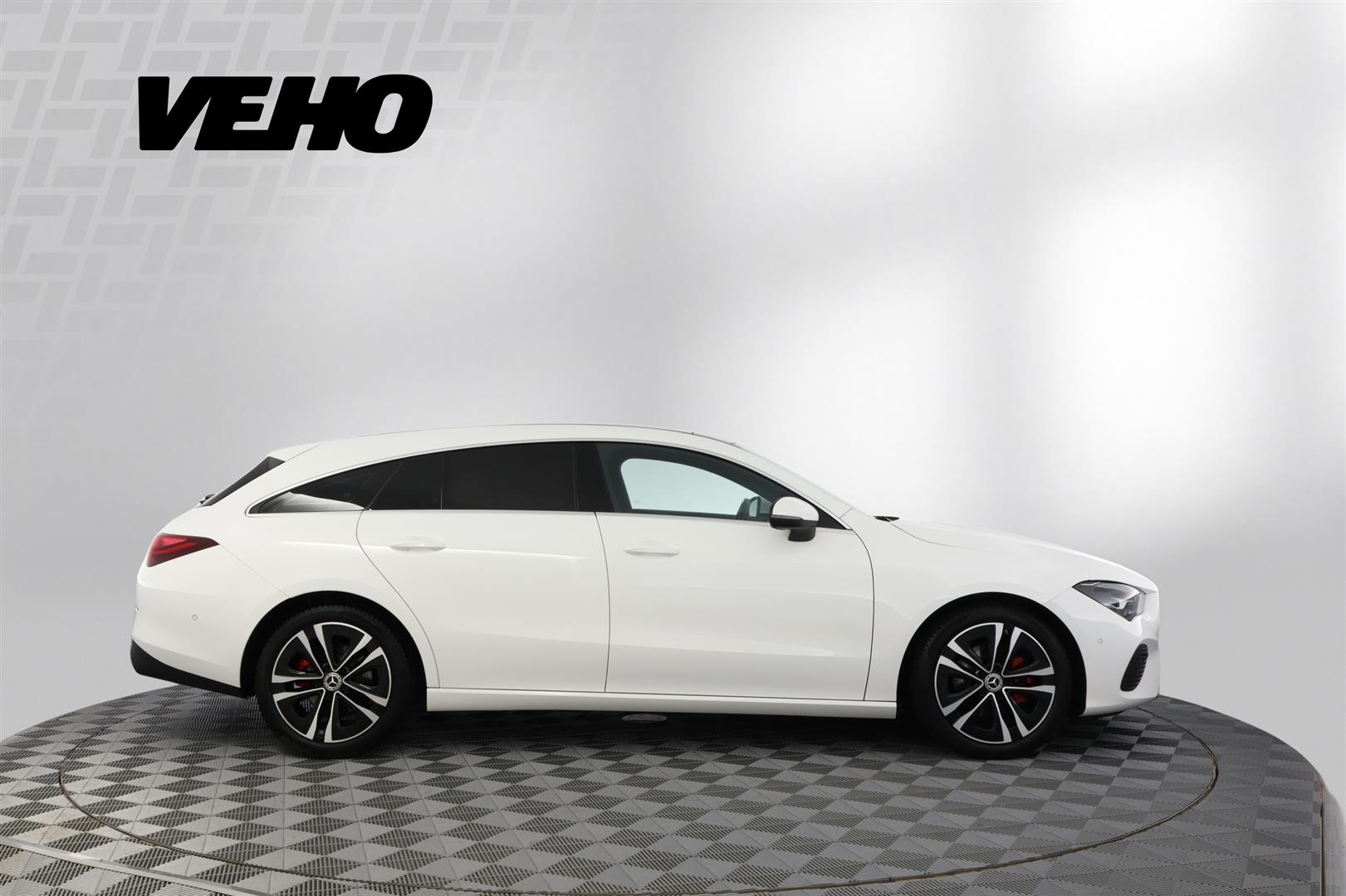Mercedes-Benz CLA 180 A Shooting Brake 2023, photo 6/25