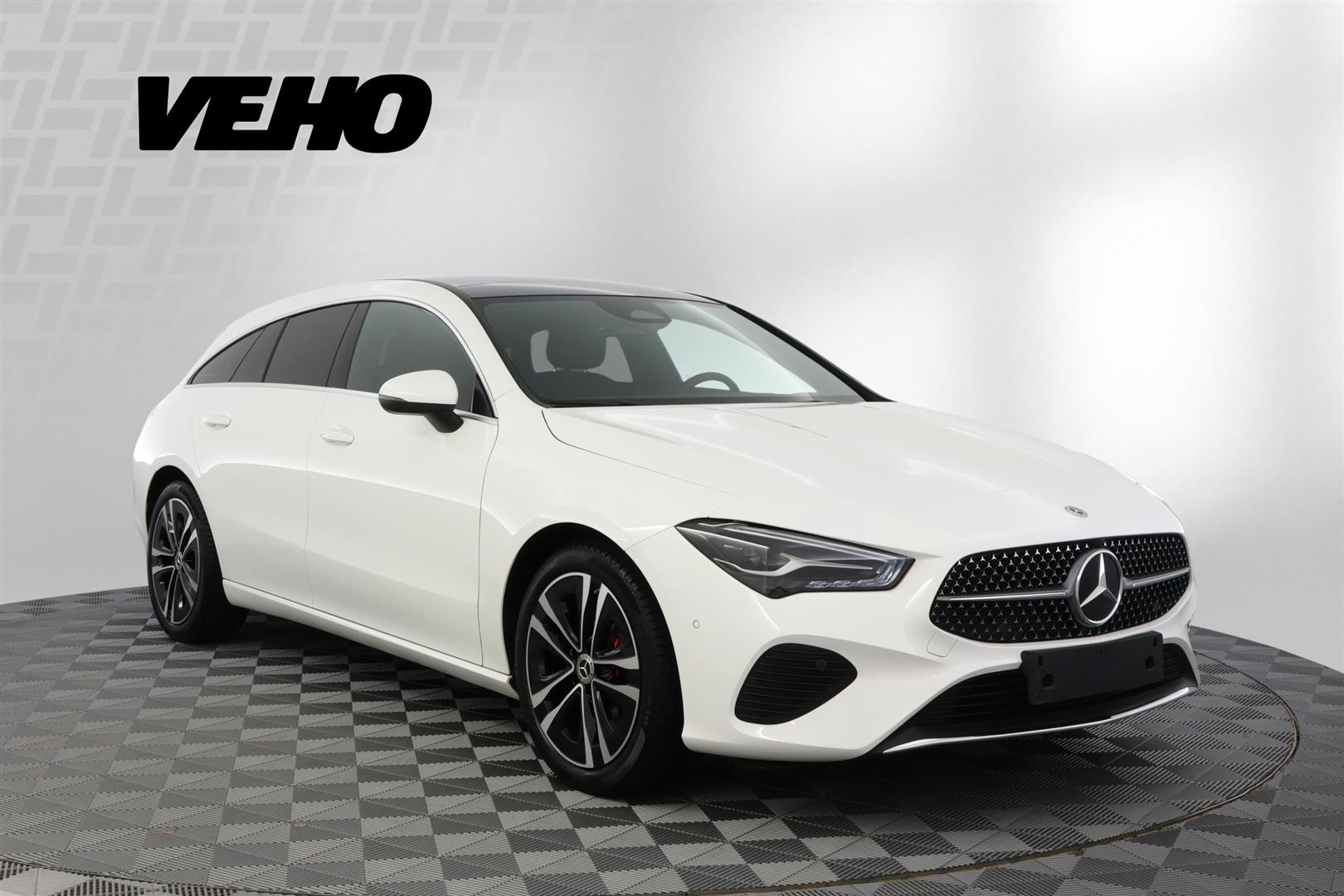 Mercedes-Benz CLA 180 A Shooting Brake 2023, photo 7/25