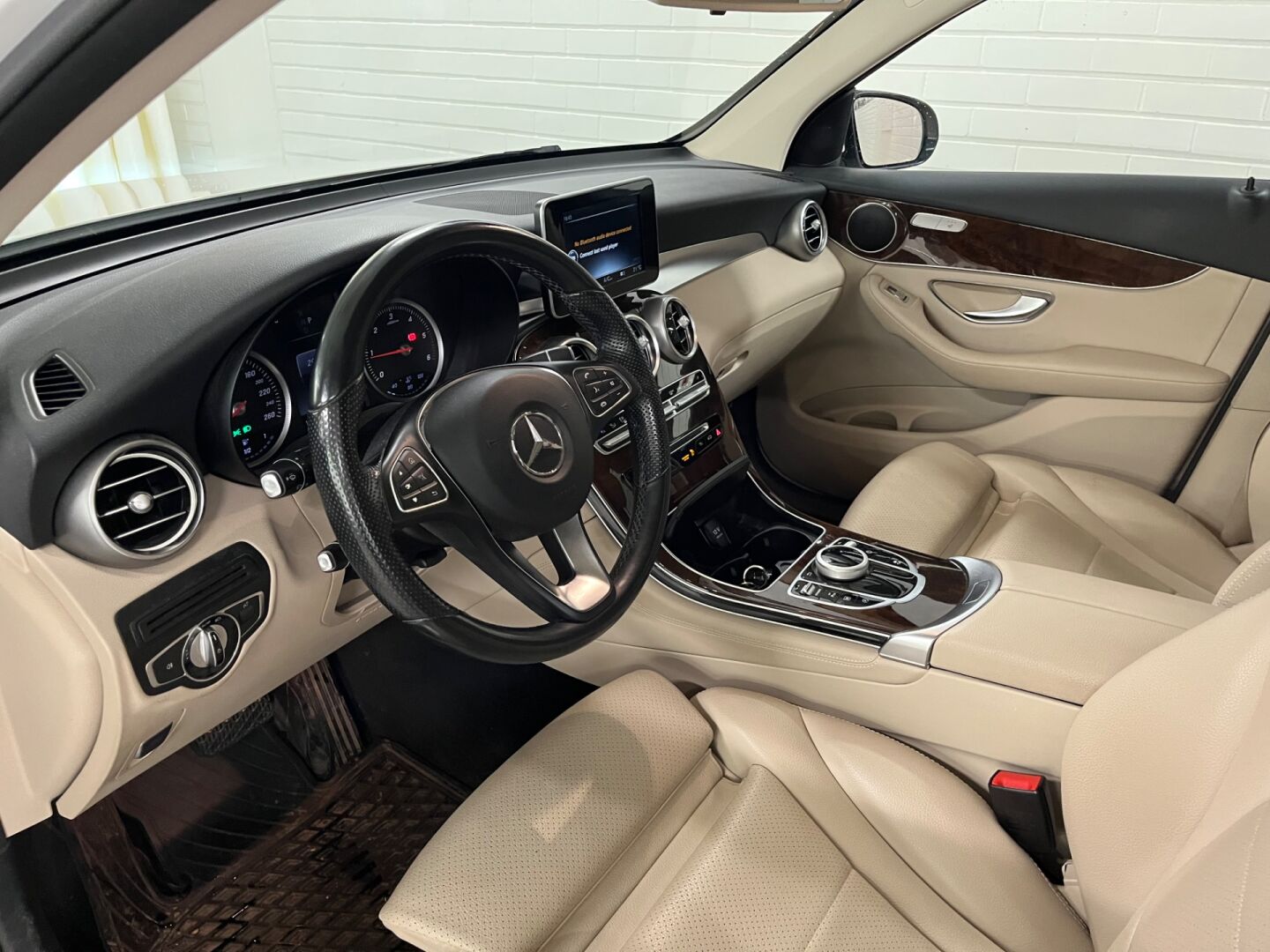 Mercedes-Benz GLC 2016, kuva 6/7