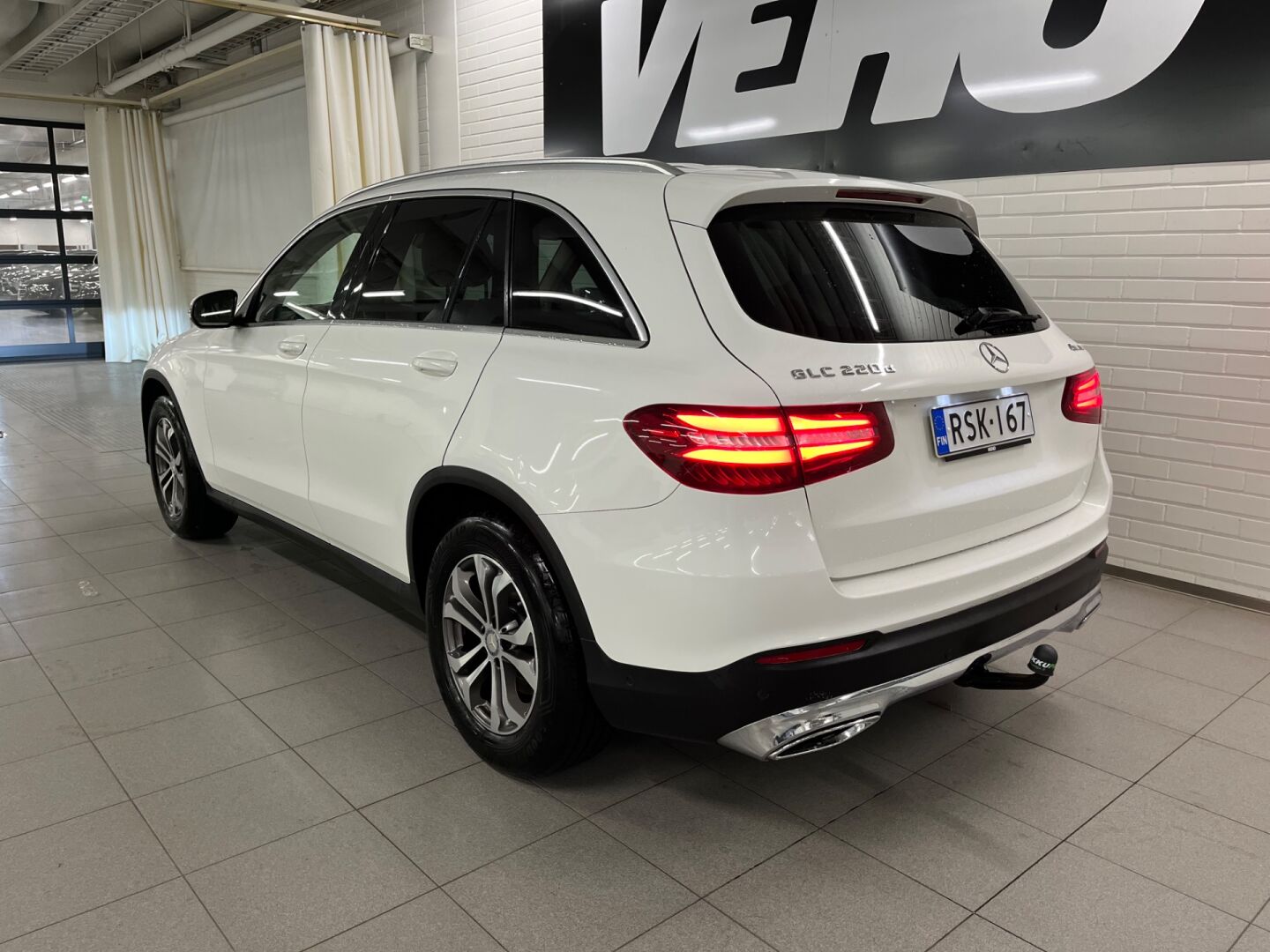 Mercedes-Benz GLC 2016, kuva 2/7