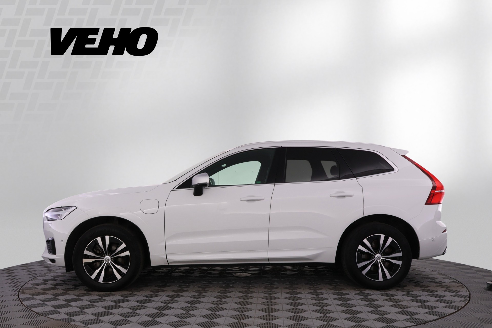 Volvo XC60 T8 AWD R-Design aut 2017, kuva 2/24