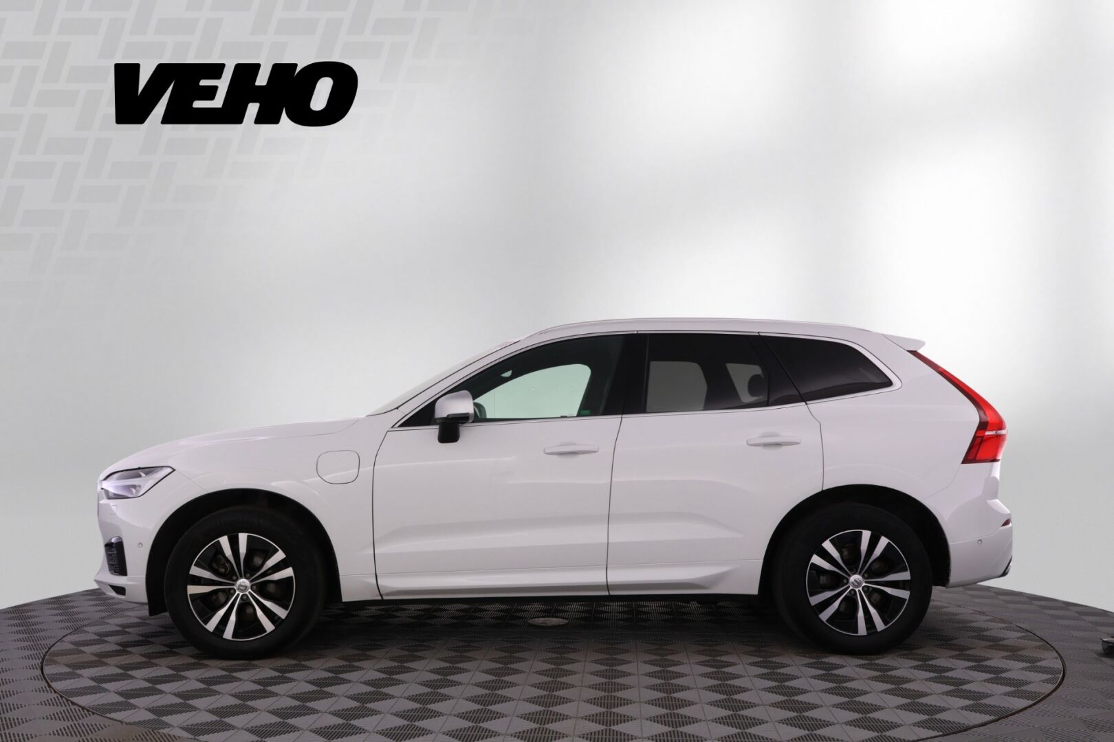 Volvo XC60 T8 AWD R-Design aut 2017, bild 2/24