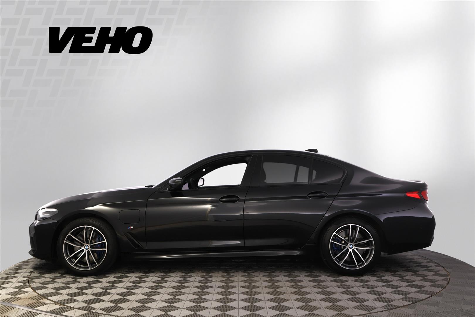 BMW 530 2020, kuva 2/37