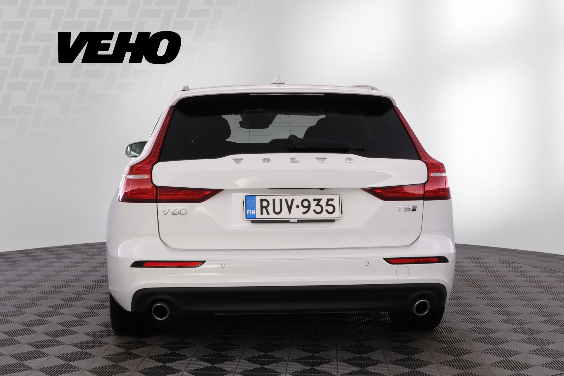 Volvo V60 T6 TwE AWD Momentum aut 2019, kuva 4/28