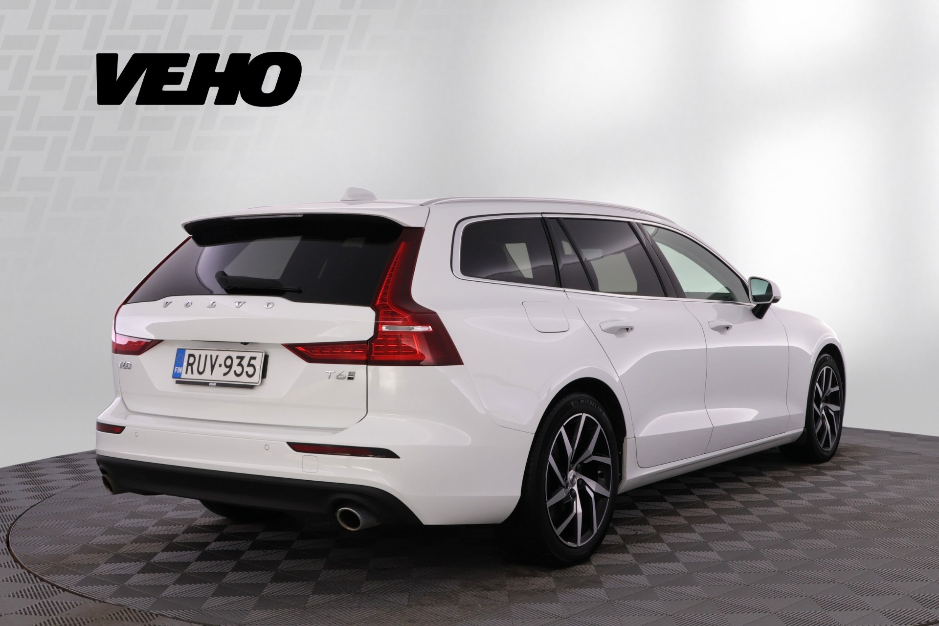 Volvo V60 T6 TwE AWD Momentum aut 2019, kuva 5/28