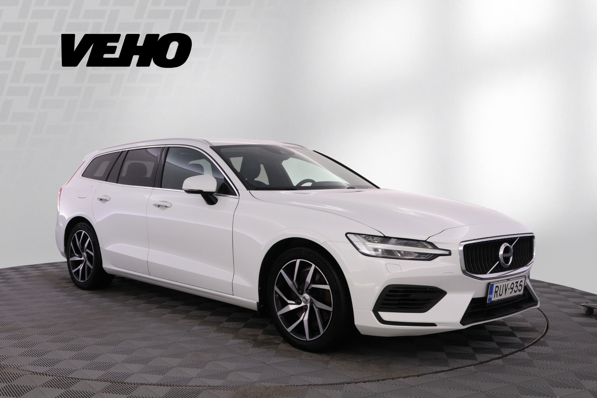 Volvo V60 T6 TwE AWD Momentum aut 2019, kuva 7/28