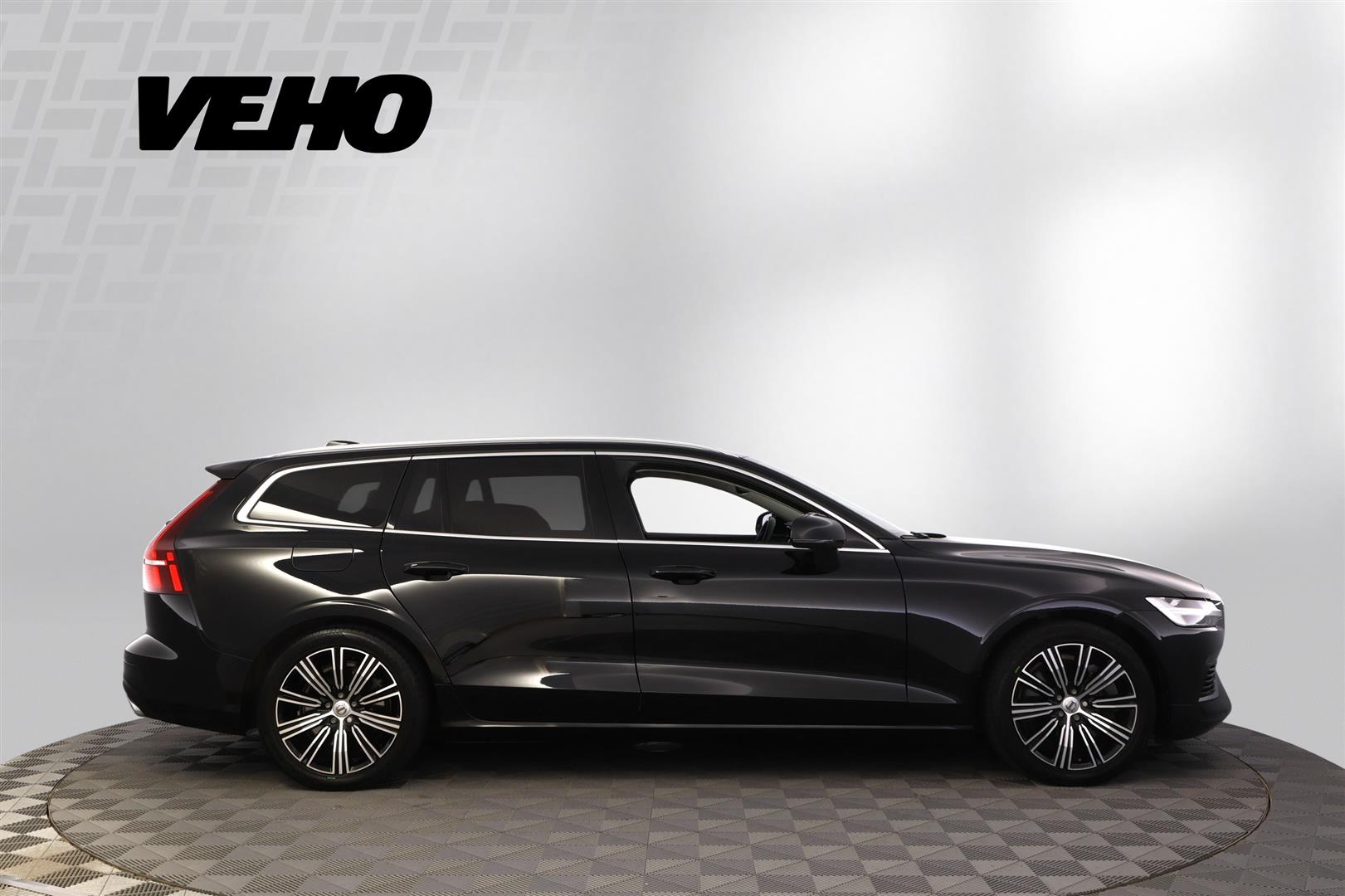 Volvo V60 2022, kuva 6/36