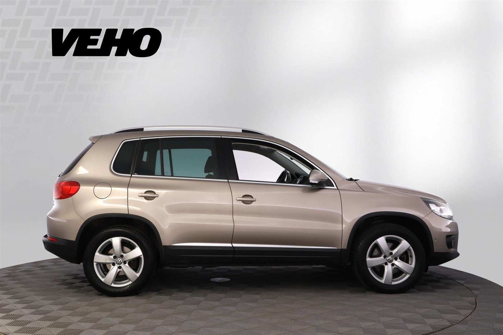 Volkswagen Tiguan 2015, bild 6/35