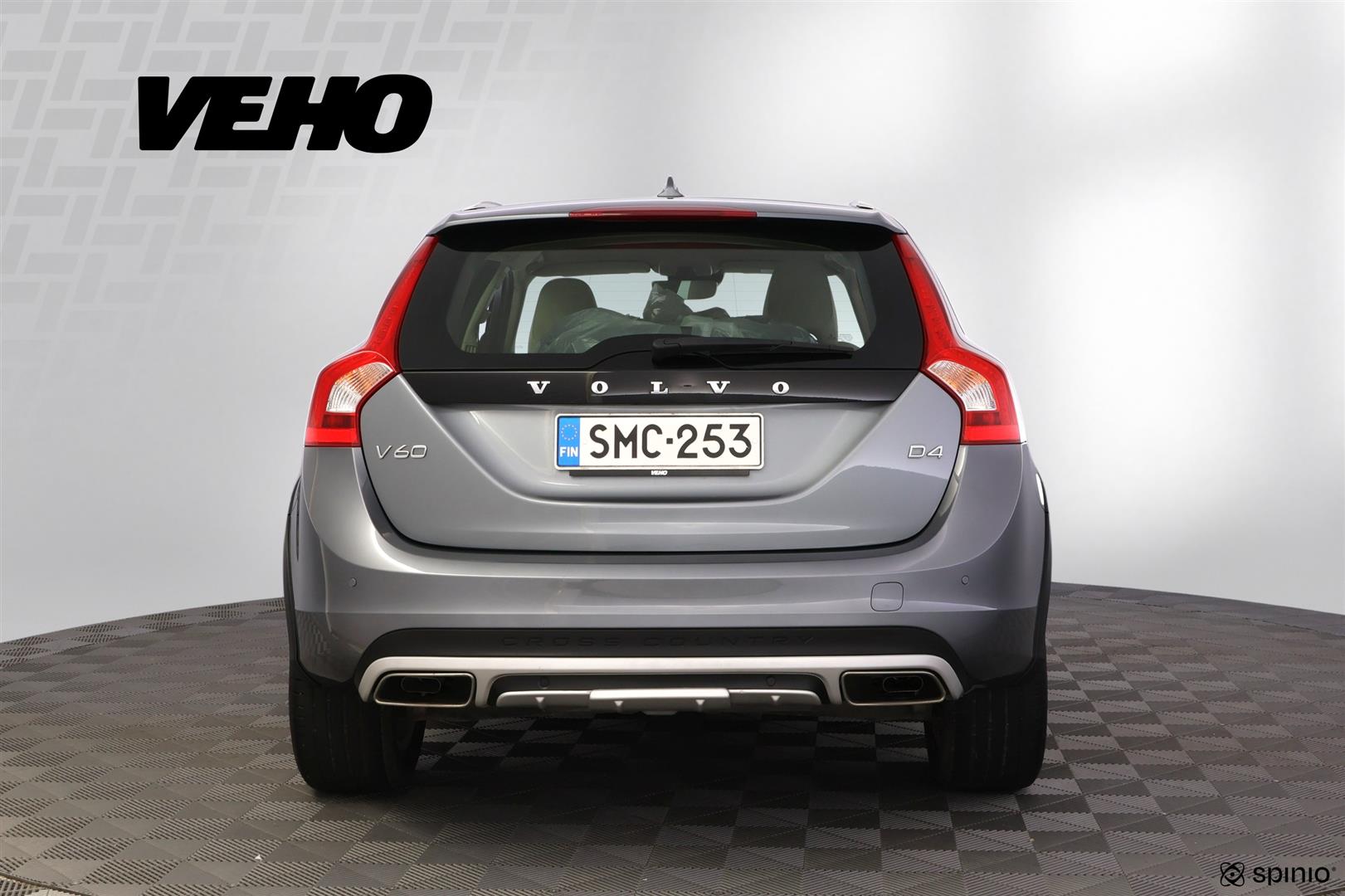 Volvo V60 Cross Country 2017, photo 4/34