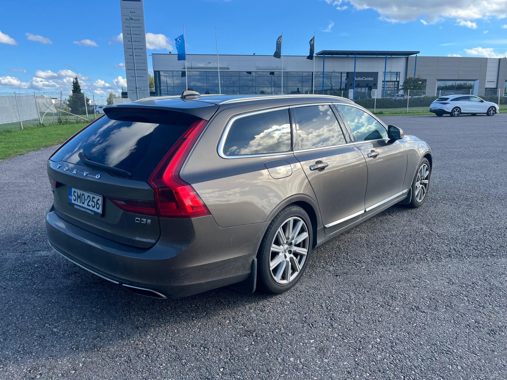 Volvo V90 D3 Business Inscription aut 2017, kuva 2/3