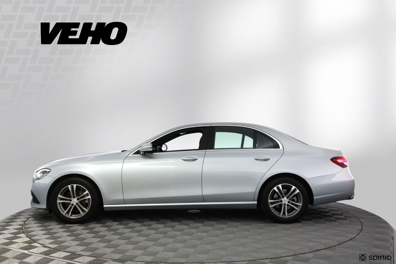 Mercedes-Benz E 220 d Edition 4MATIC A 2022, bild 2/32