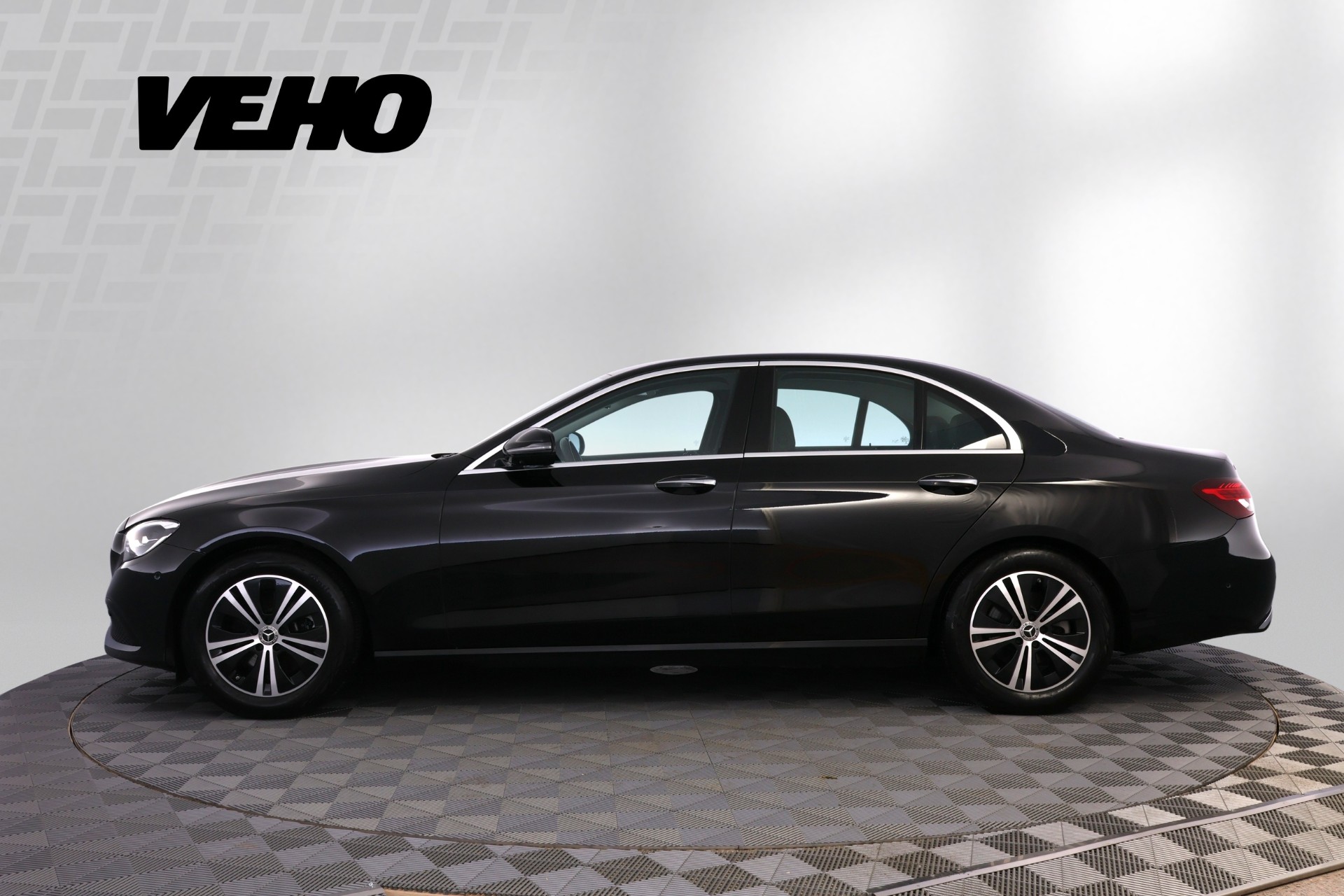 Mercedes-Benz E 220 d Edition 4MATIC A 2022, kuva 2/38