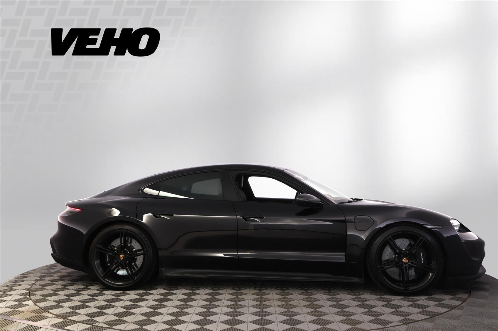 Porsche Taycan Turbo S 2020, kuva 6/39