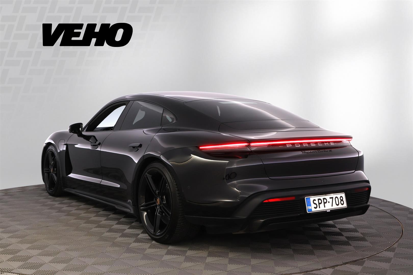 Porsche Taycan Turbo S 2020, kuva 3/39