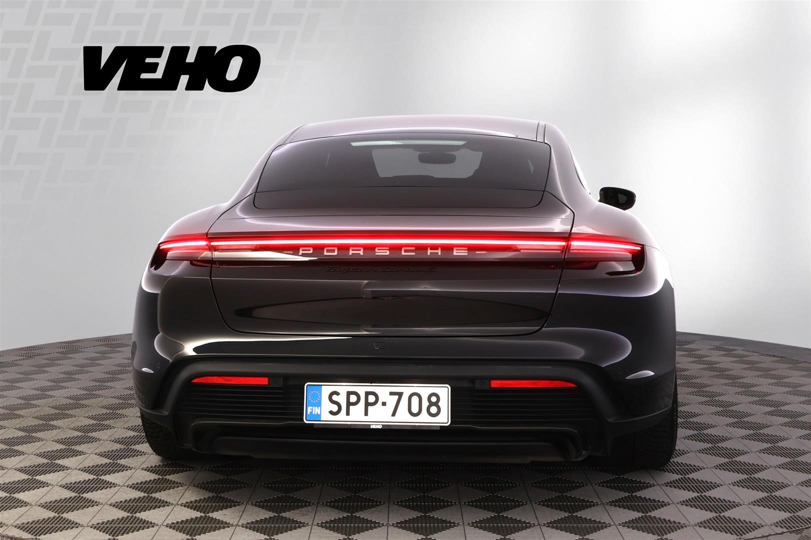 Porsche Taycan Turbo S 2020, kuva 4/39