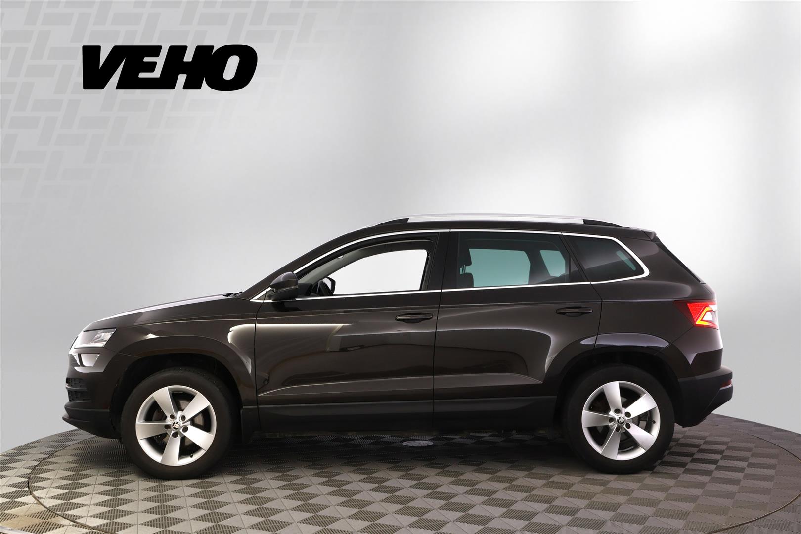 Skoda Karoq 1,0 TSI Style DSG Autom. 2019, kuva 2/32