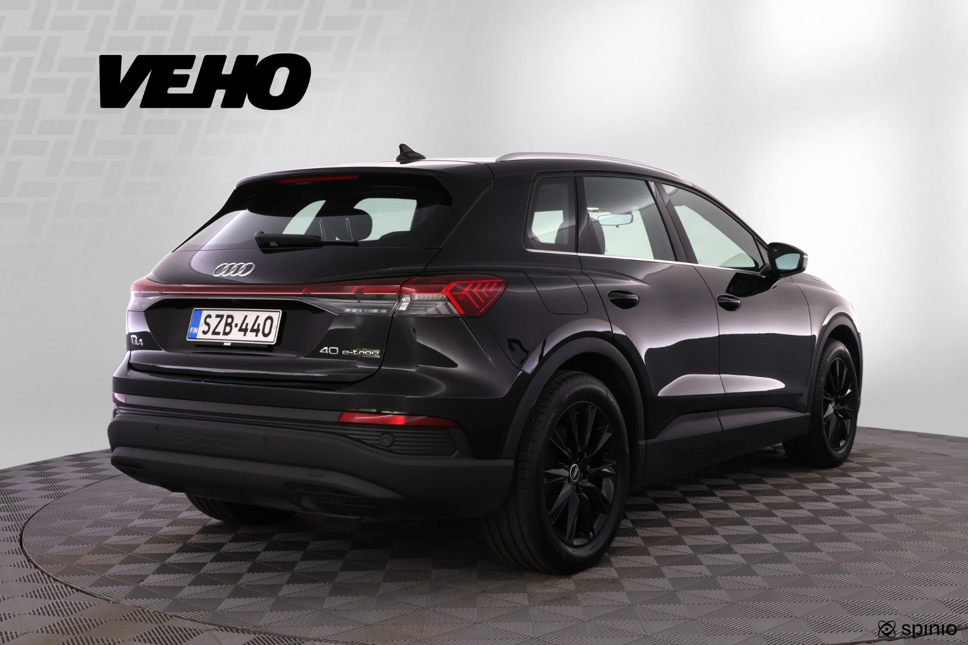 Audi Q4 e-tron 40 e-tron 2021, photo 4/27
