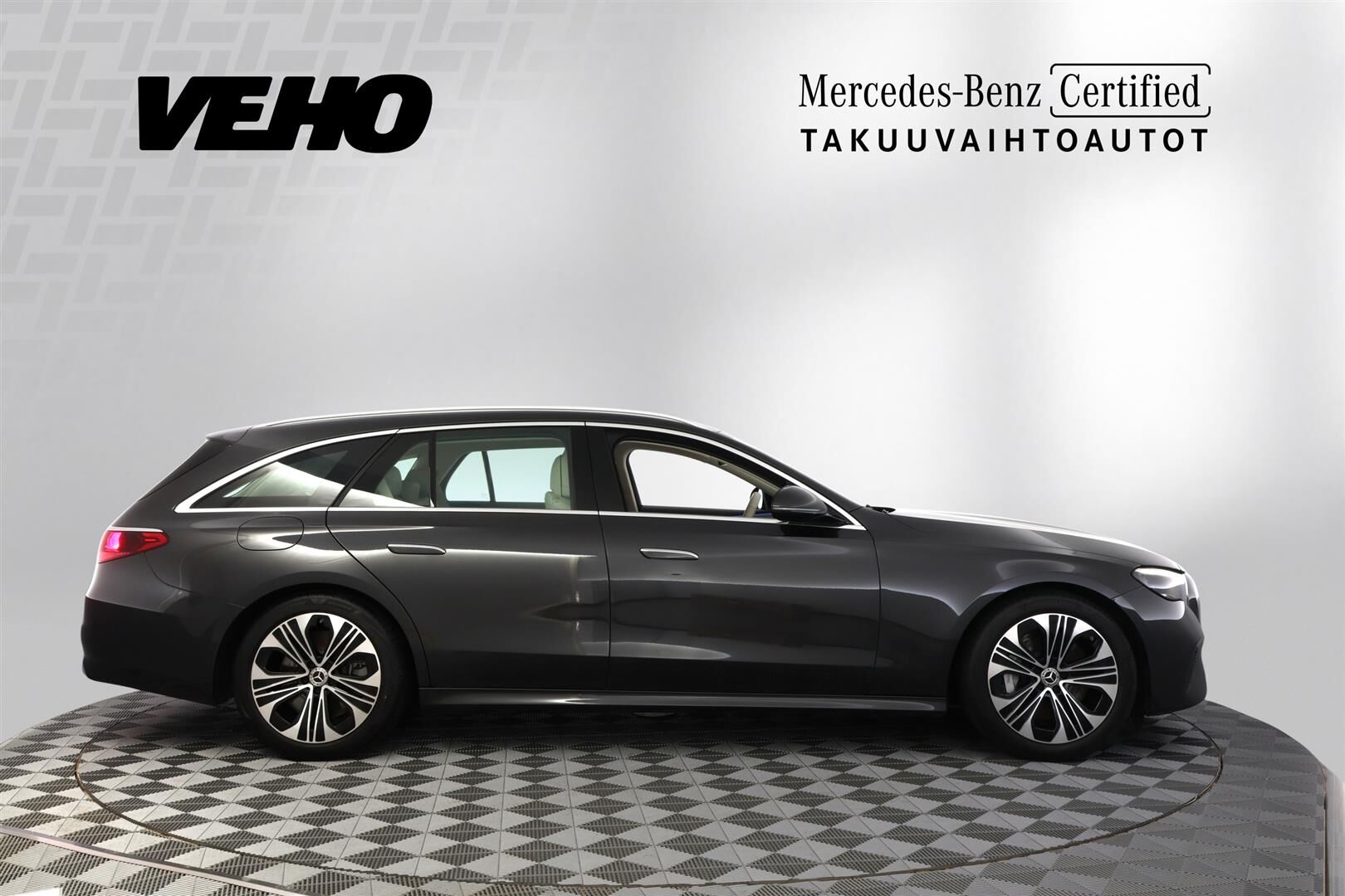 Mercedes-Benz E 300 e T A 2025, bild 6/30