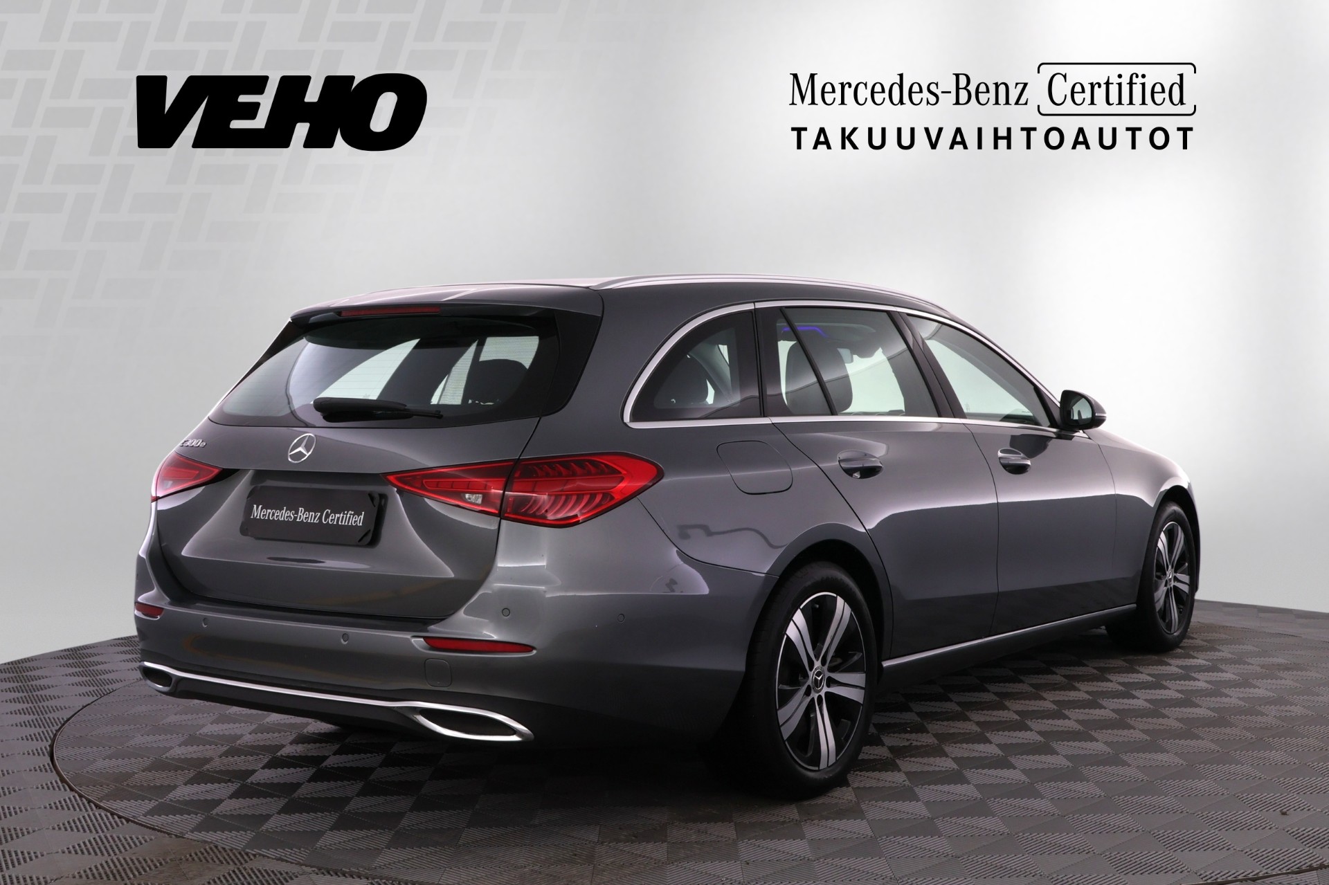 Mercedes-Benz C 300 e T A 2025, photo 5/28